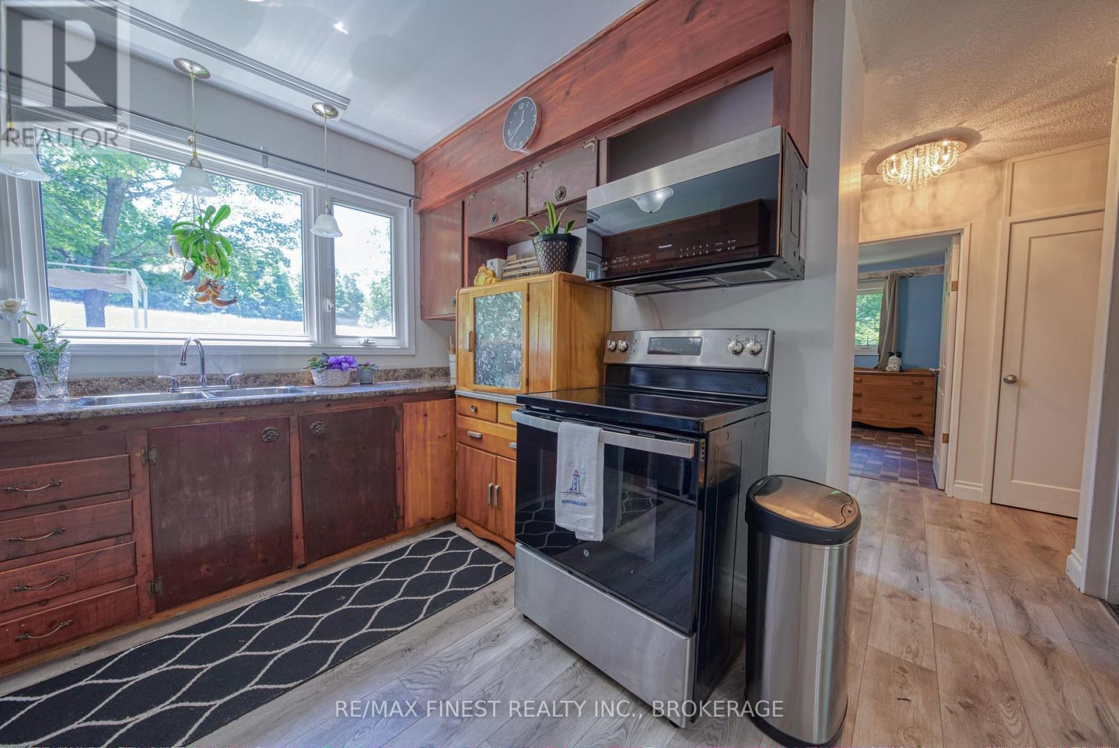 2221 BURBROOK ROAD - 4