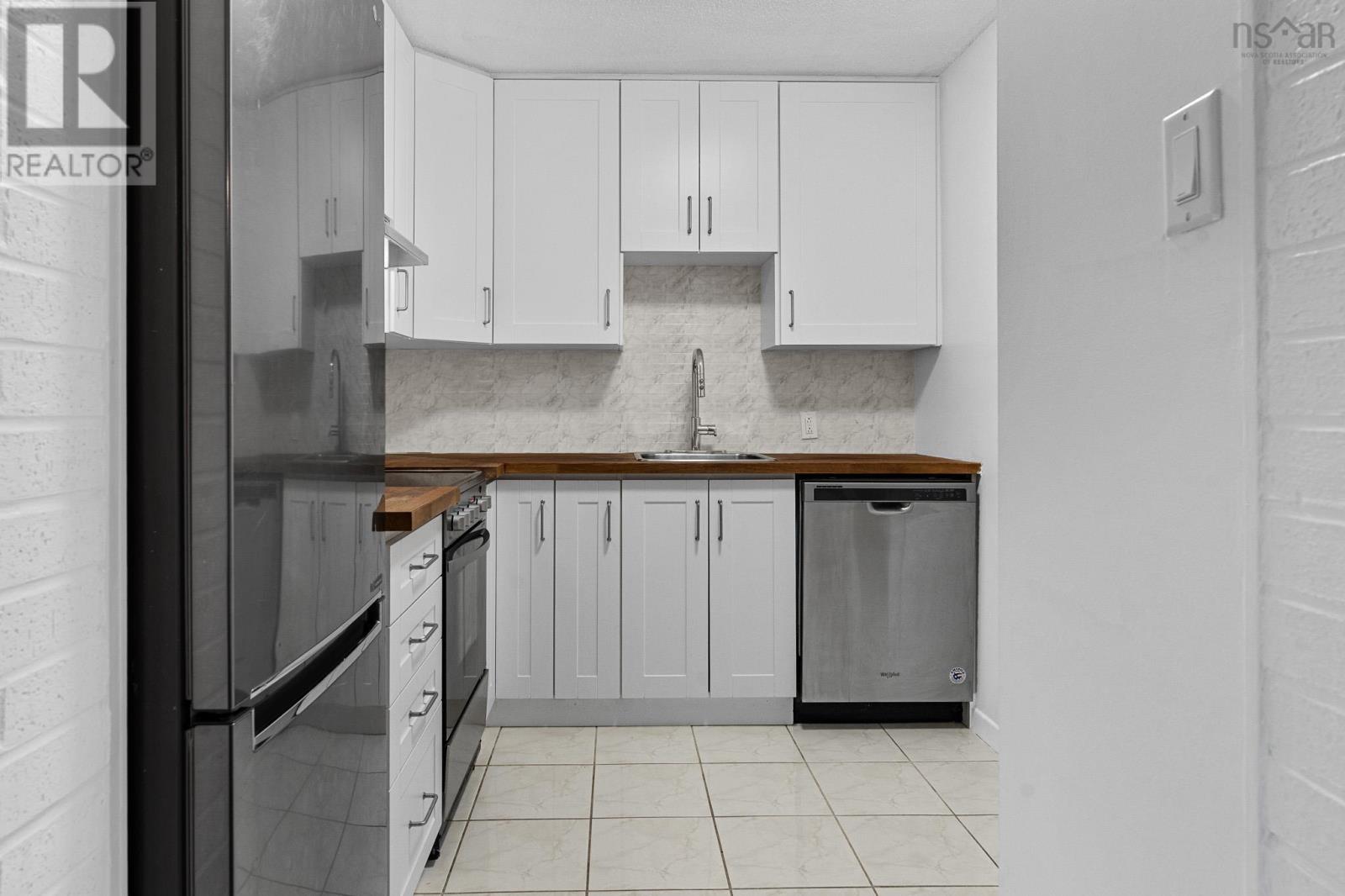 #304 26 Brookdale Crescent - 16