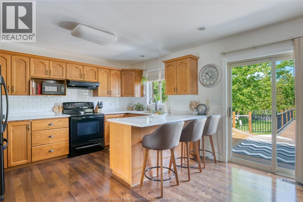 113 BEACH COURT - 28