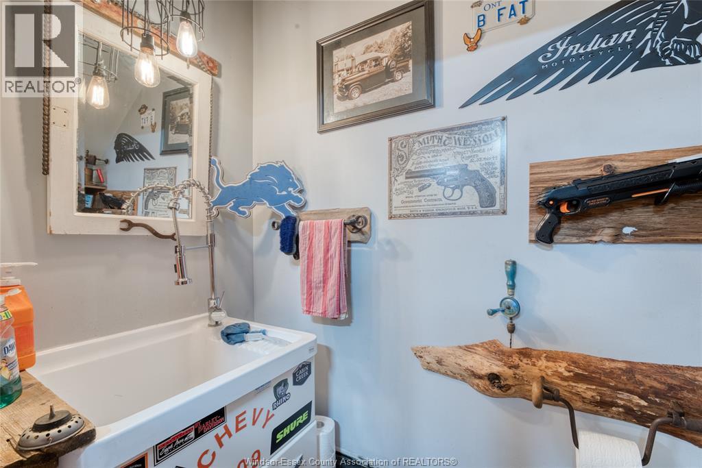 113 BEACH COURT - 44