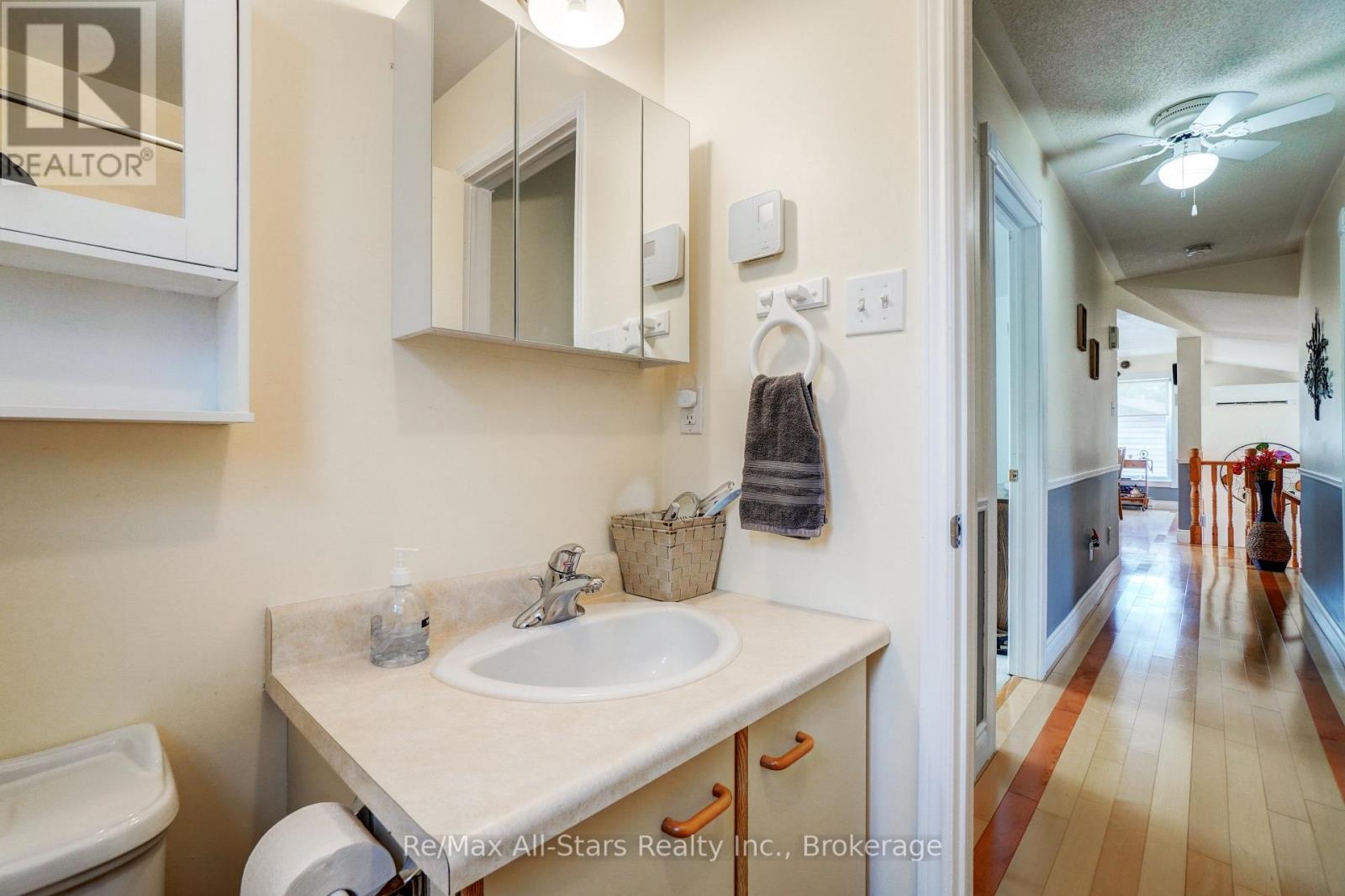 16 CEDARTREE LANE - 20