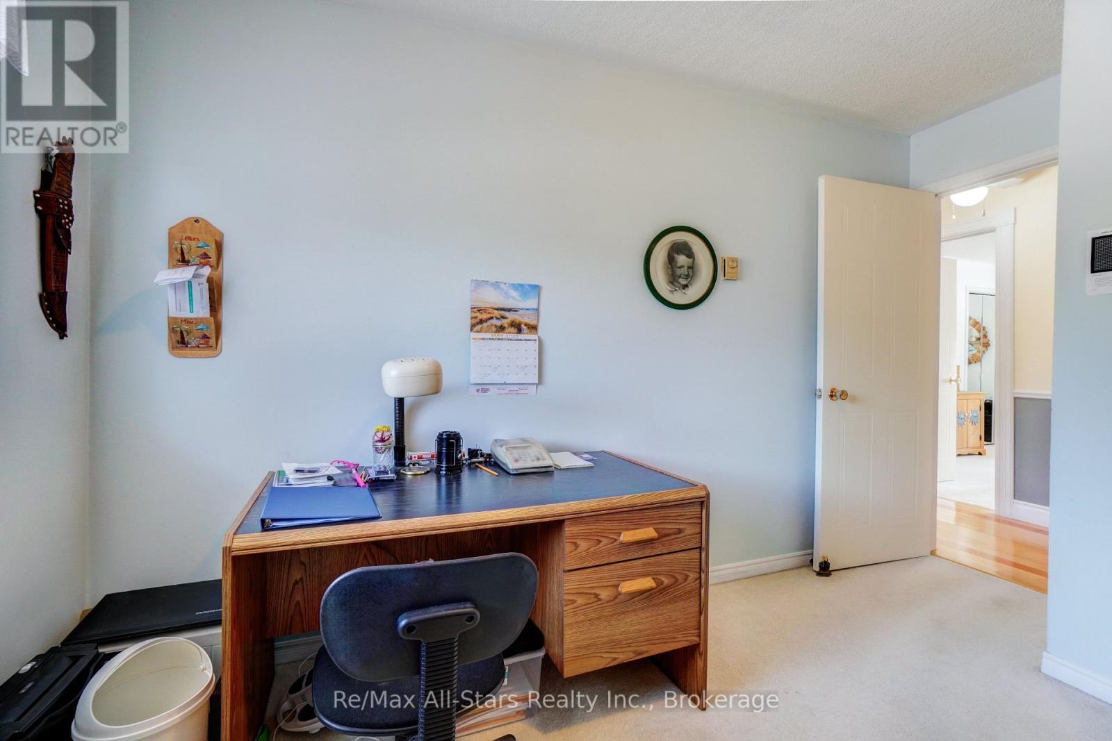 16 CEDARTREE LANE - 21