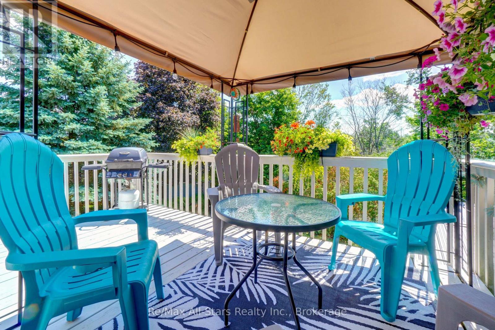 16 CEDARTREE LANE - 22