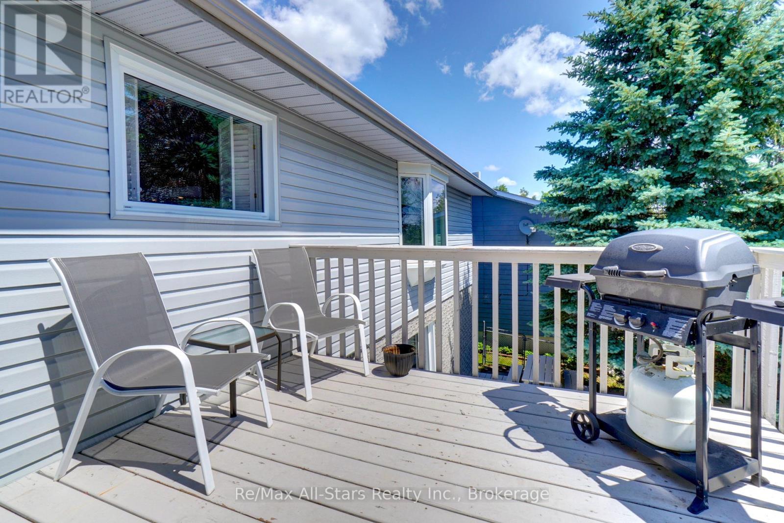 16 CEDARTREE LANE - 23