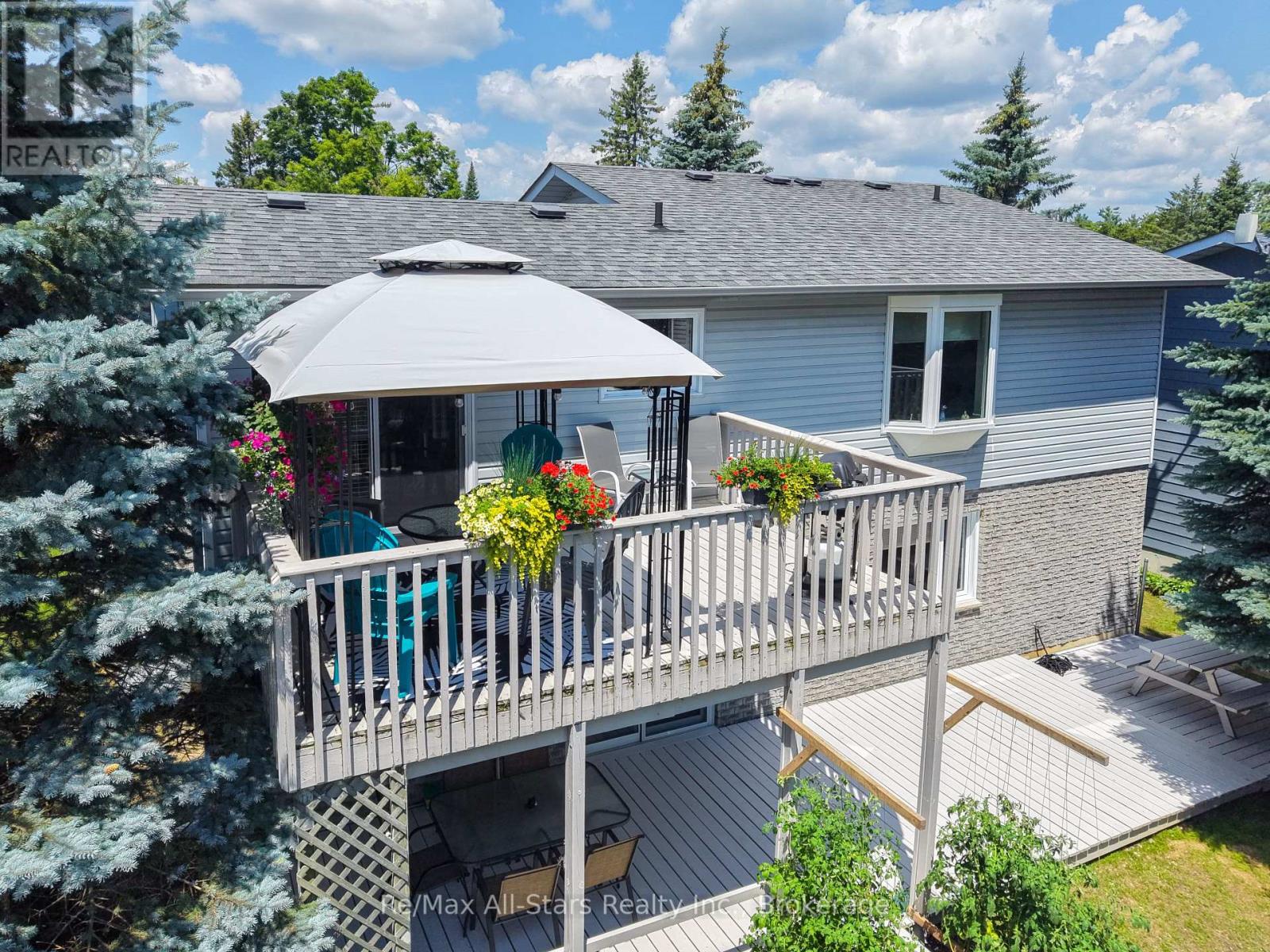 16 CEDARTREE LANE - 24