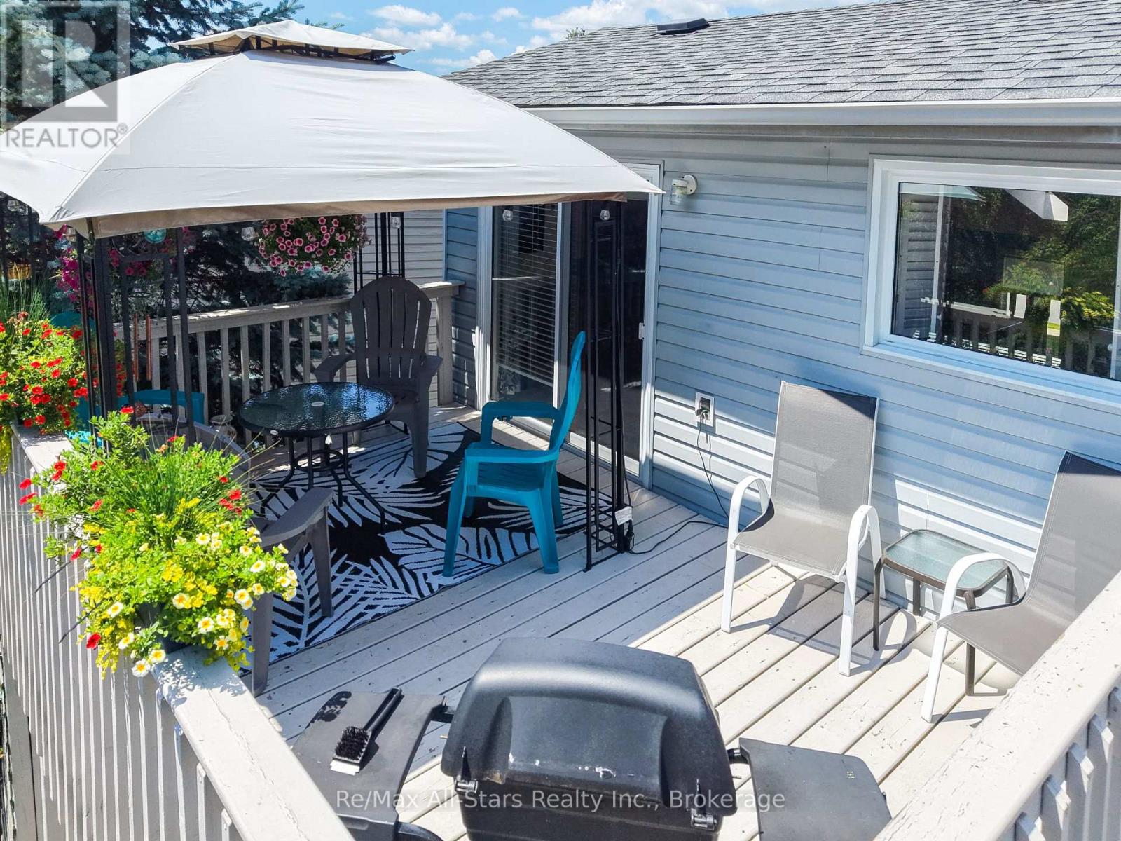 16 CEDARTREE LANE - 25