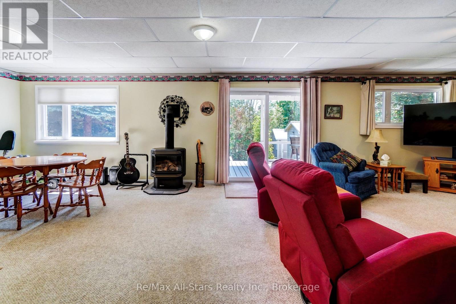 16 CEDARTREE LANE - 28