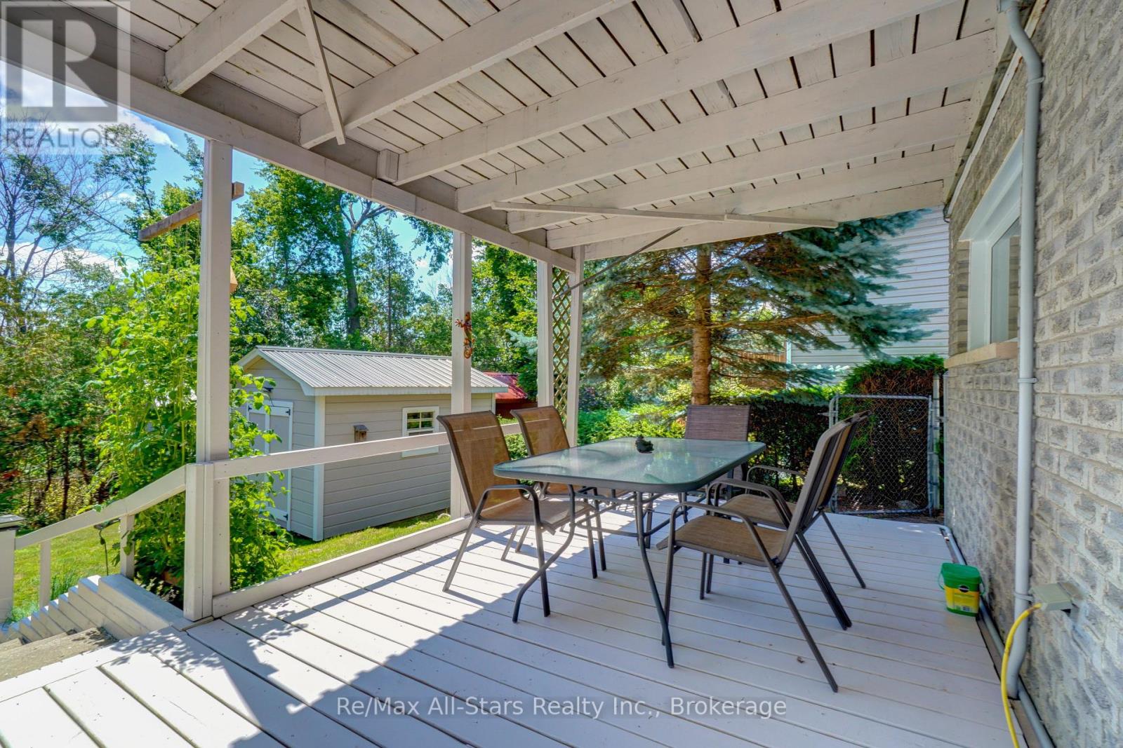 16 CEDARTREE LANE - 37
