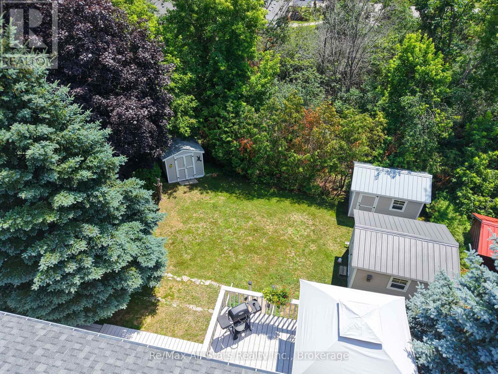 16 CEDARTREE LANE - 43