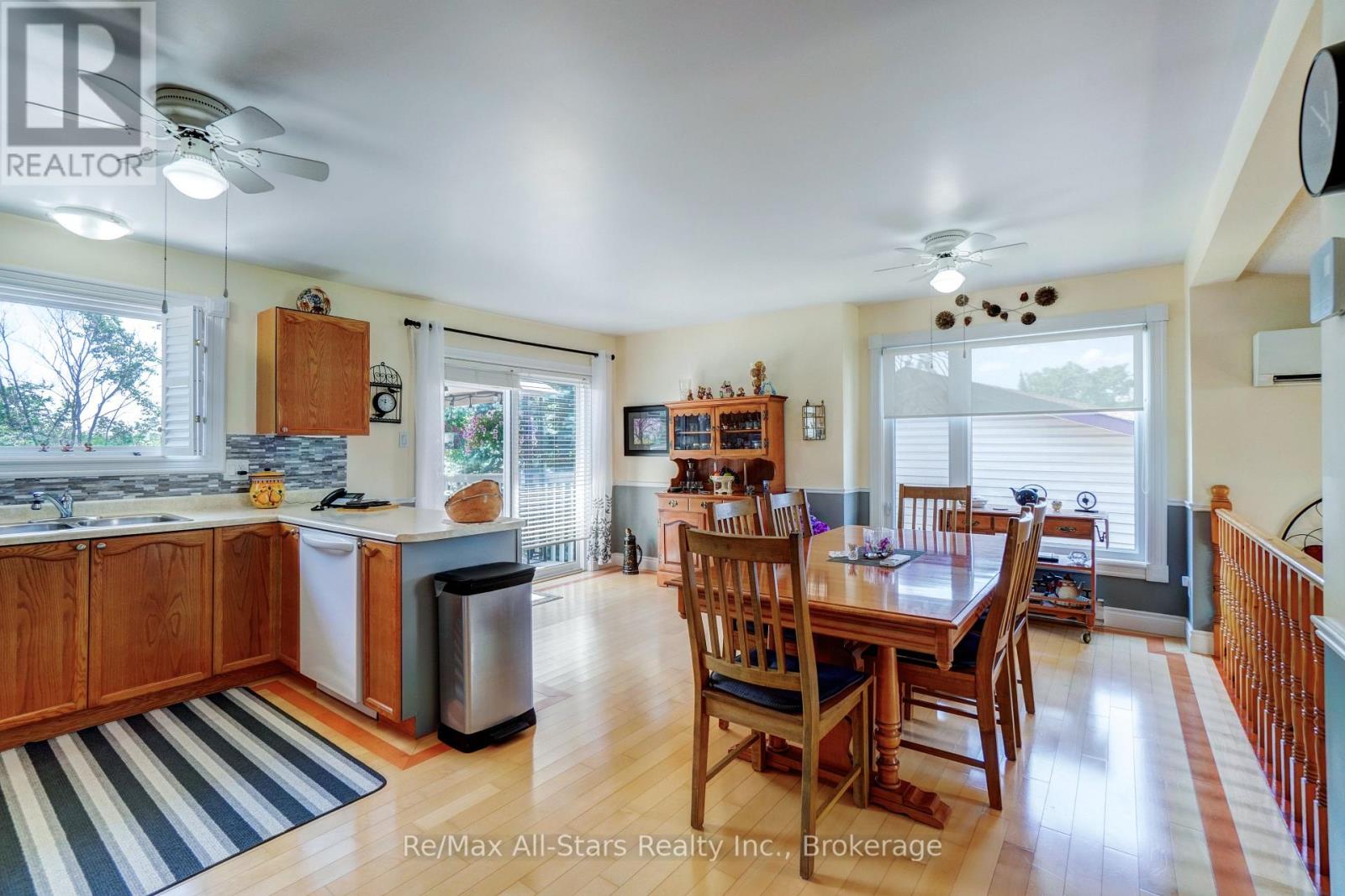 16 CEDARTREE LANE - 8