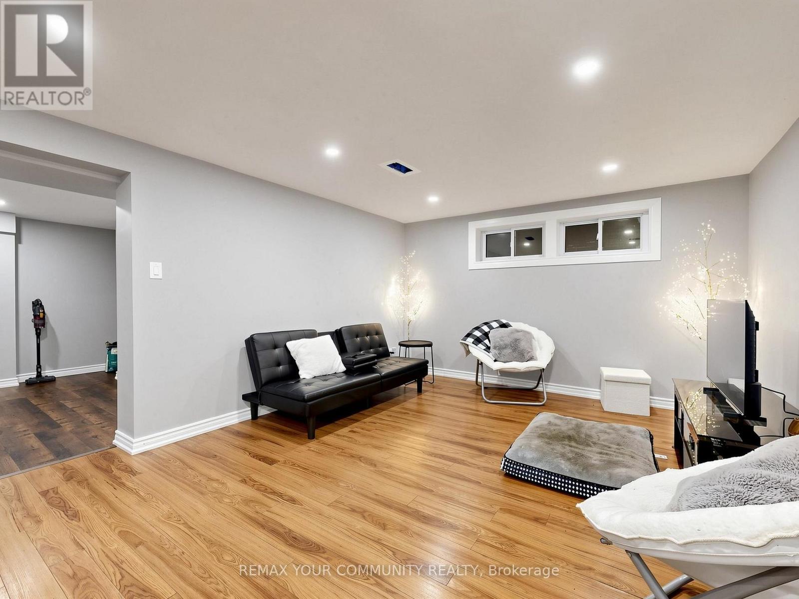 44 LEWISTON ROAD - 31
