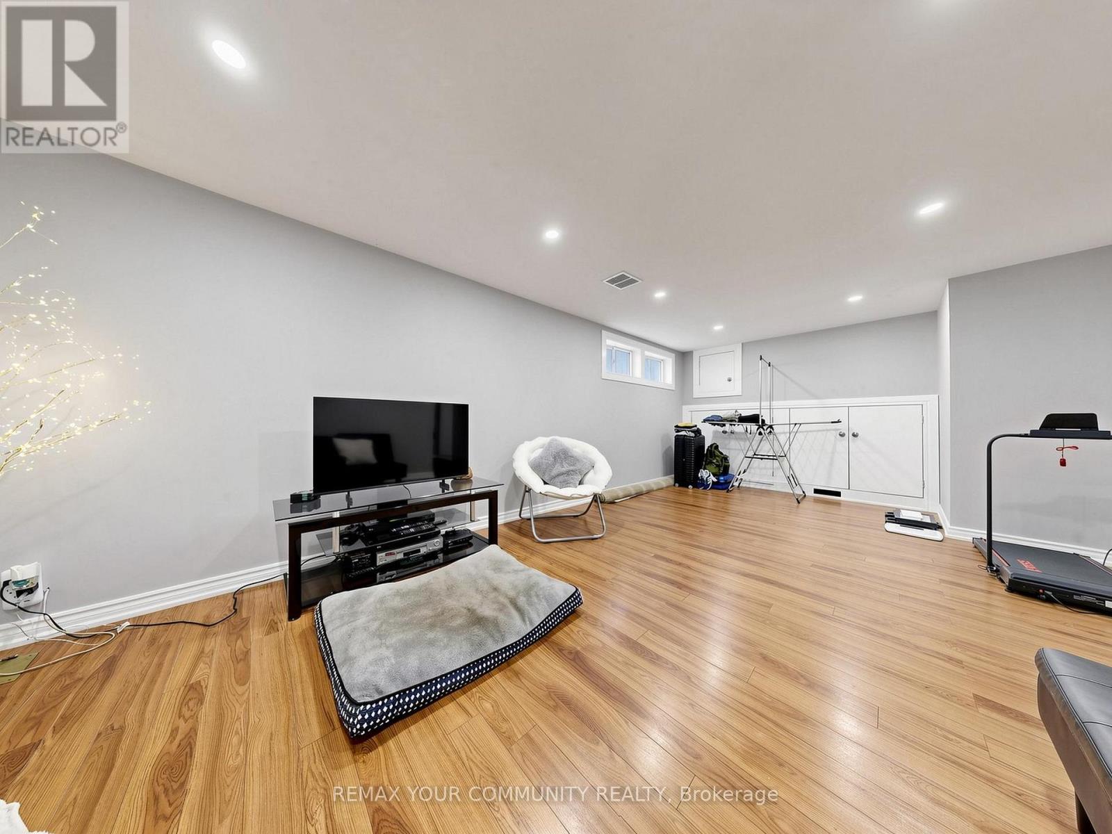 44 LEWISTON ROAD - 34