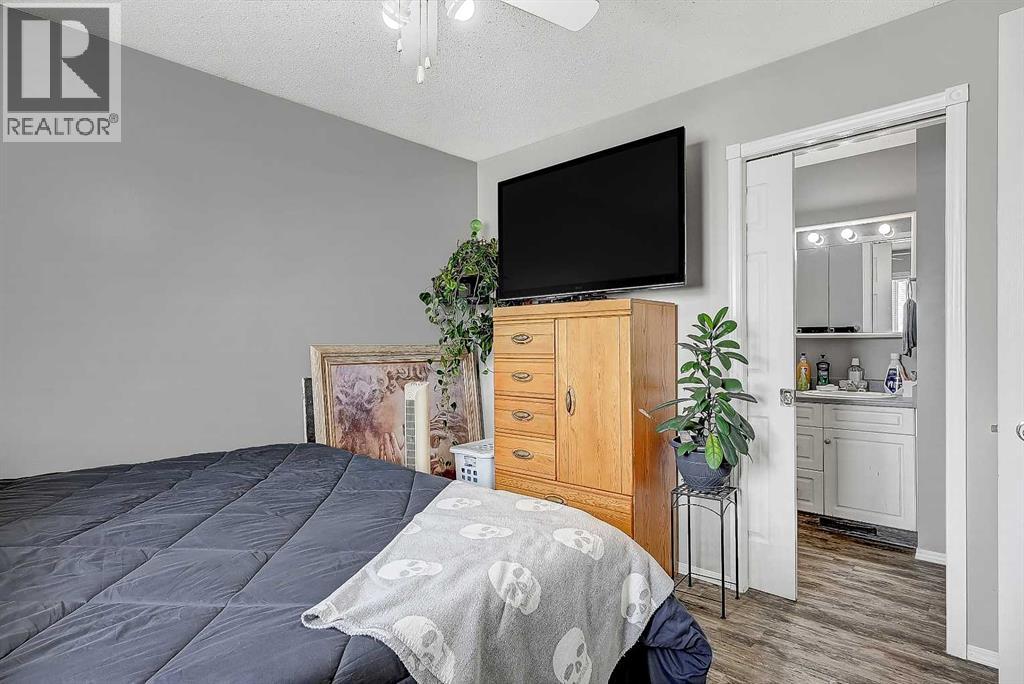 9748 123 Avenue - 17