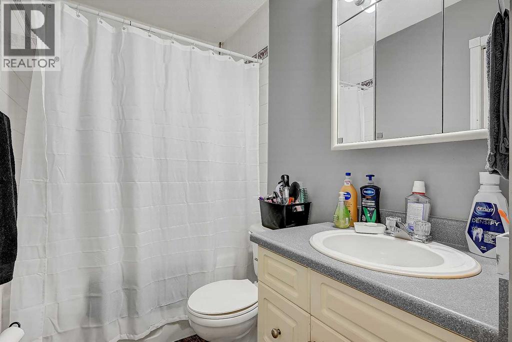 9748 123 Avenue - 13
