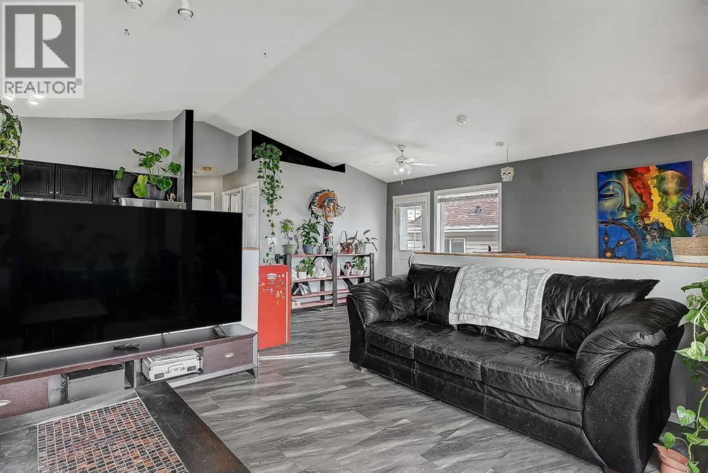 9748 123 Avenue - 6