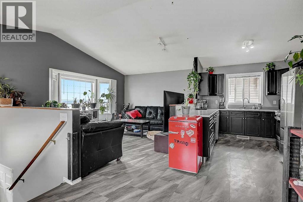 9748 123 Avenue - 4