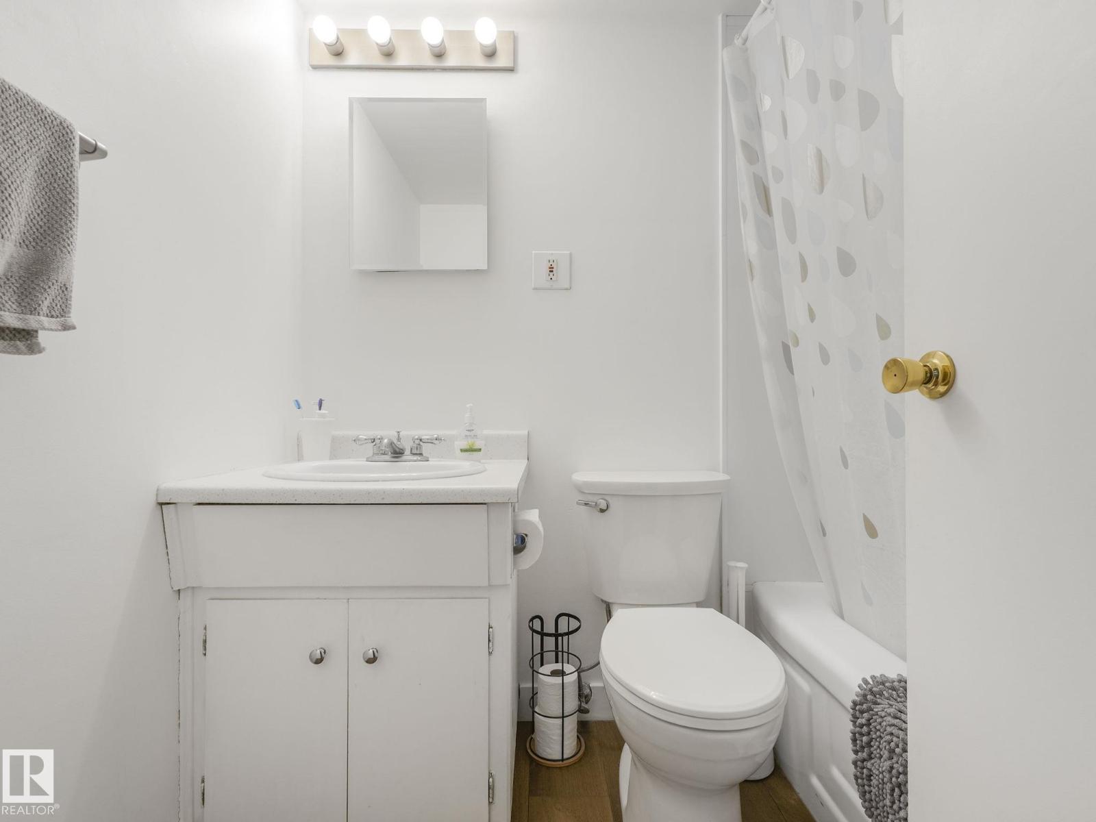 #406 9816 112 ST NW - 35