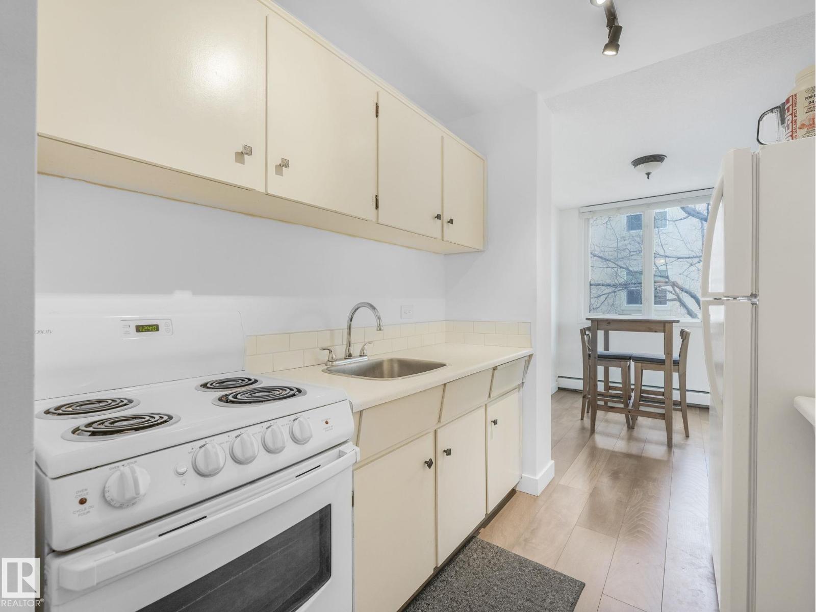 #406 9816 112 ST NW - 15