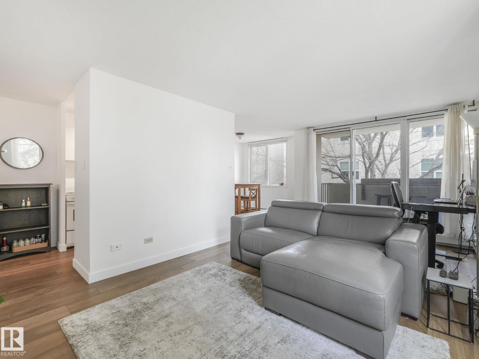 #406 9816 112 ST NW - 24