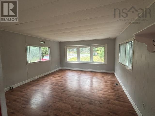 53 Moore Road - Image 4
