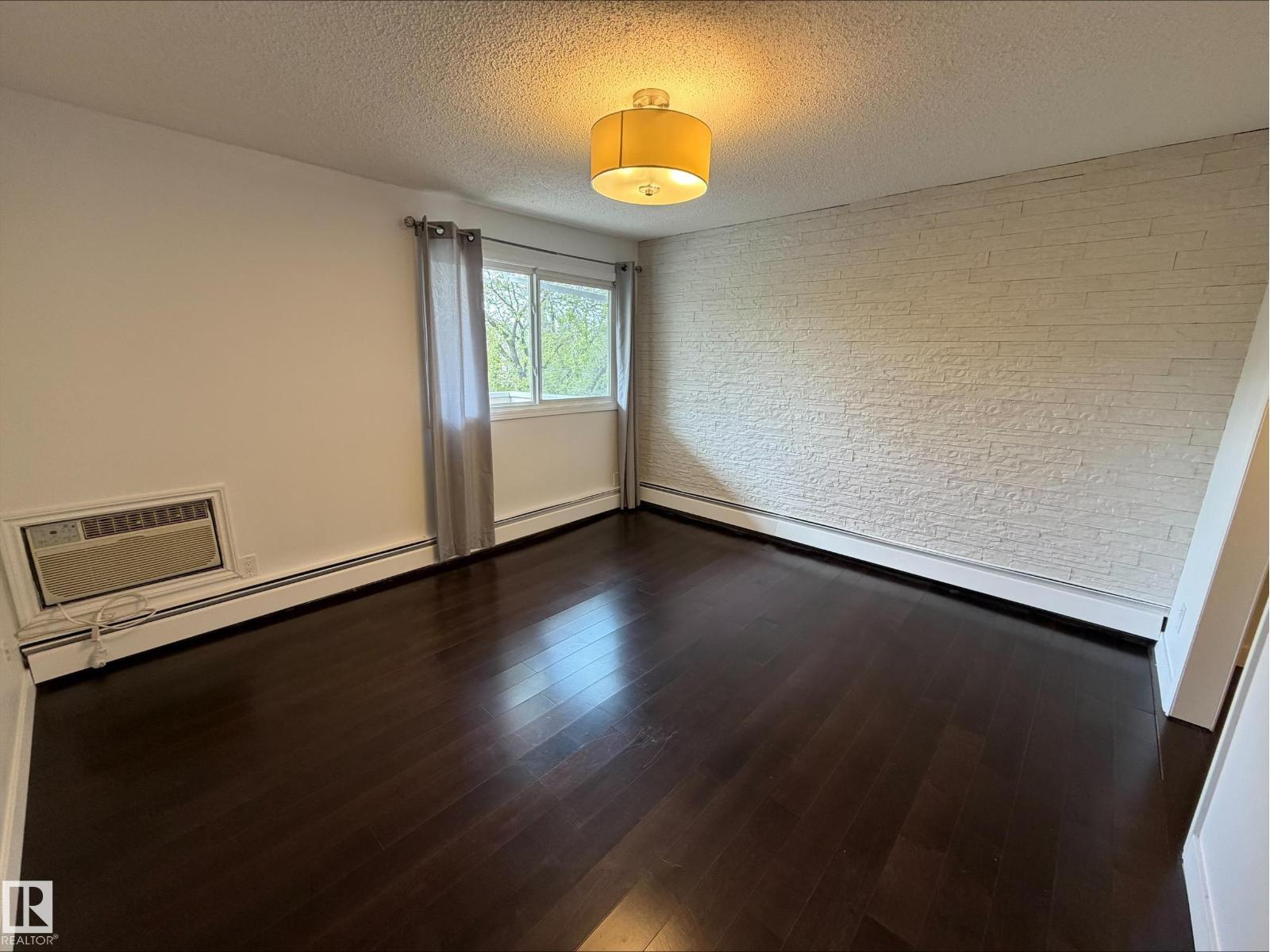 #403 10335 118 ST NW - 18