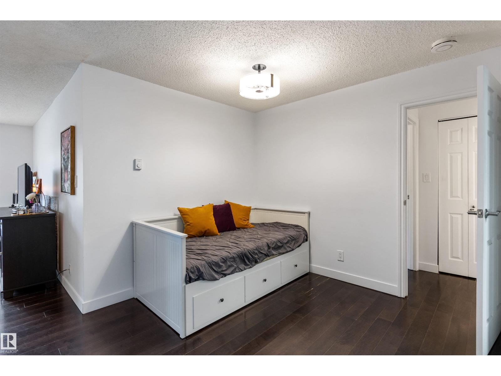 #403 10335 118 ST NW - 7