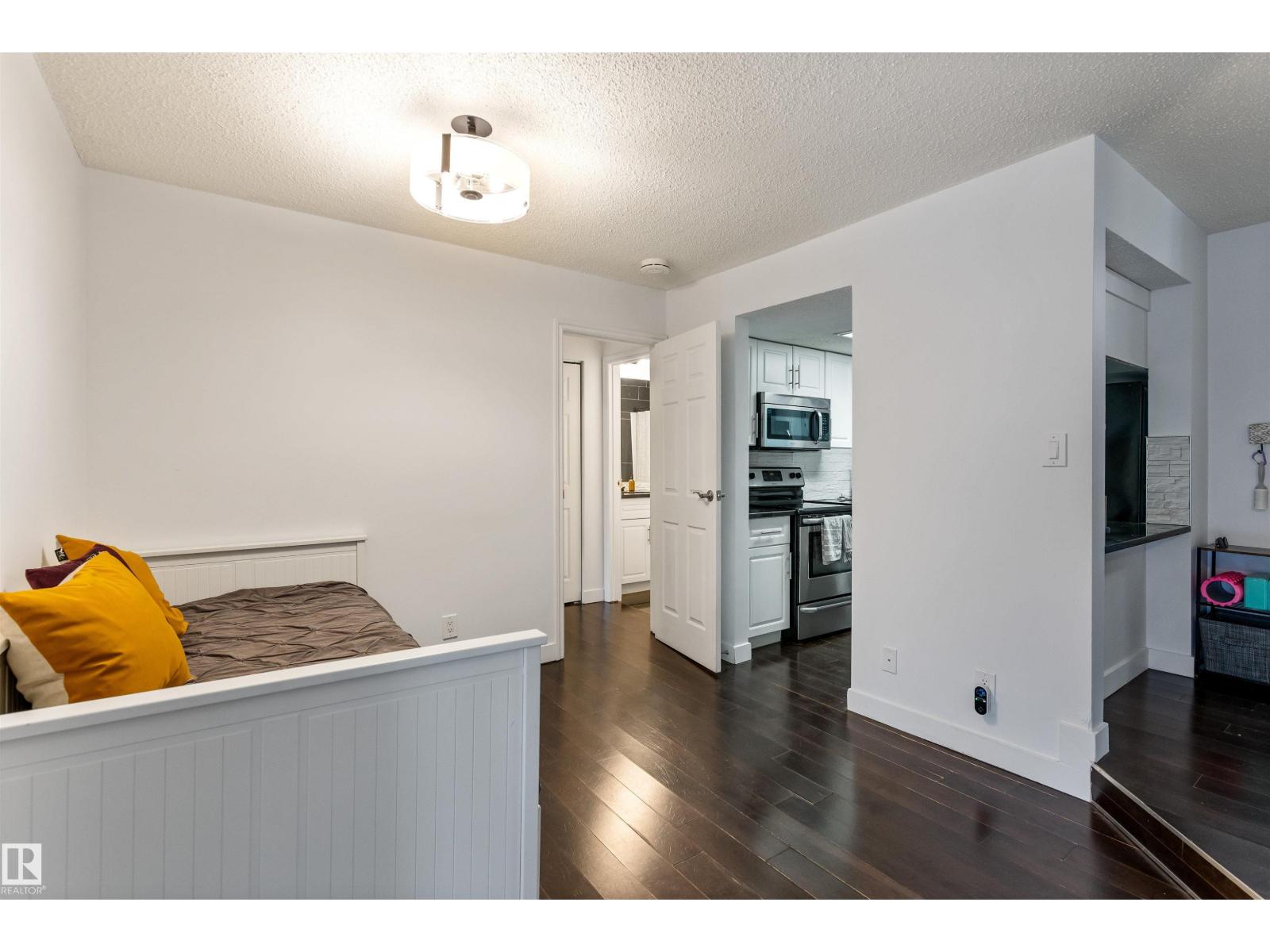 #403 10335 118 ST NW - 8