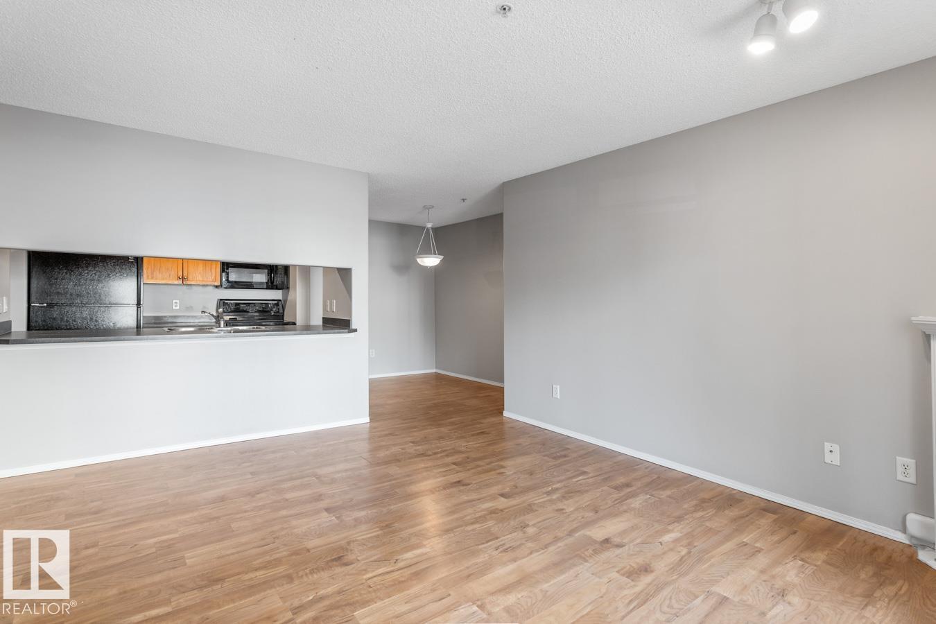 #117 16303 95 ST NW - 15