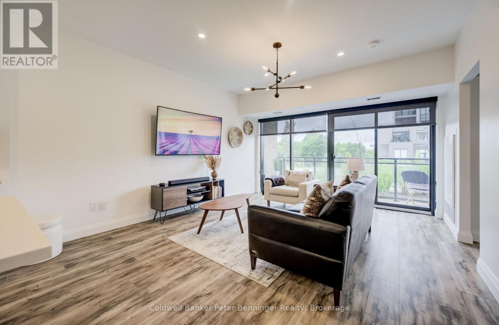 #104 332 GOSLING GARDENS - Image 7