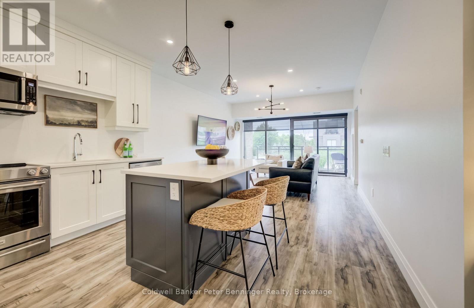 #104 332 GOSLING GARDENS - Image 6