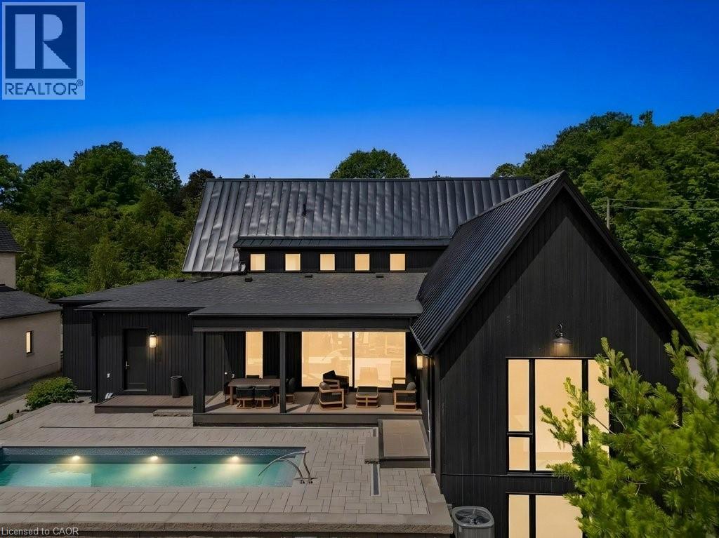 2 BRIDLEWOOD Crescent - 2