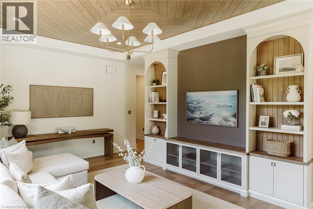 2 BRIDLEWOOD Crescent - 23
