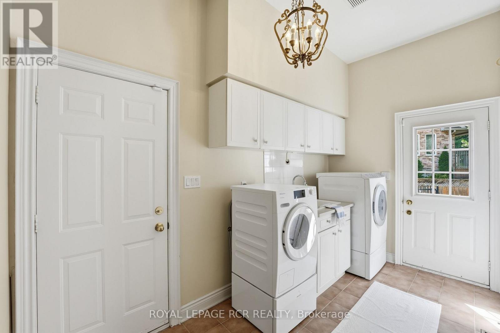 193 SHERWOOD PLACE - 19