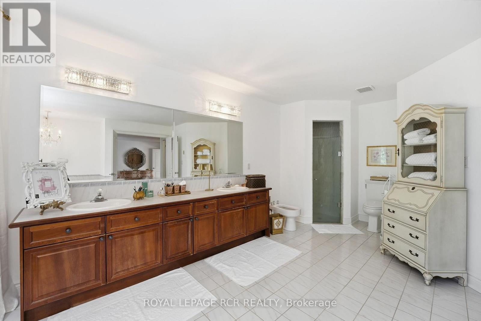 193 SHERWOOD PLACE - 23