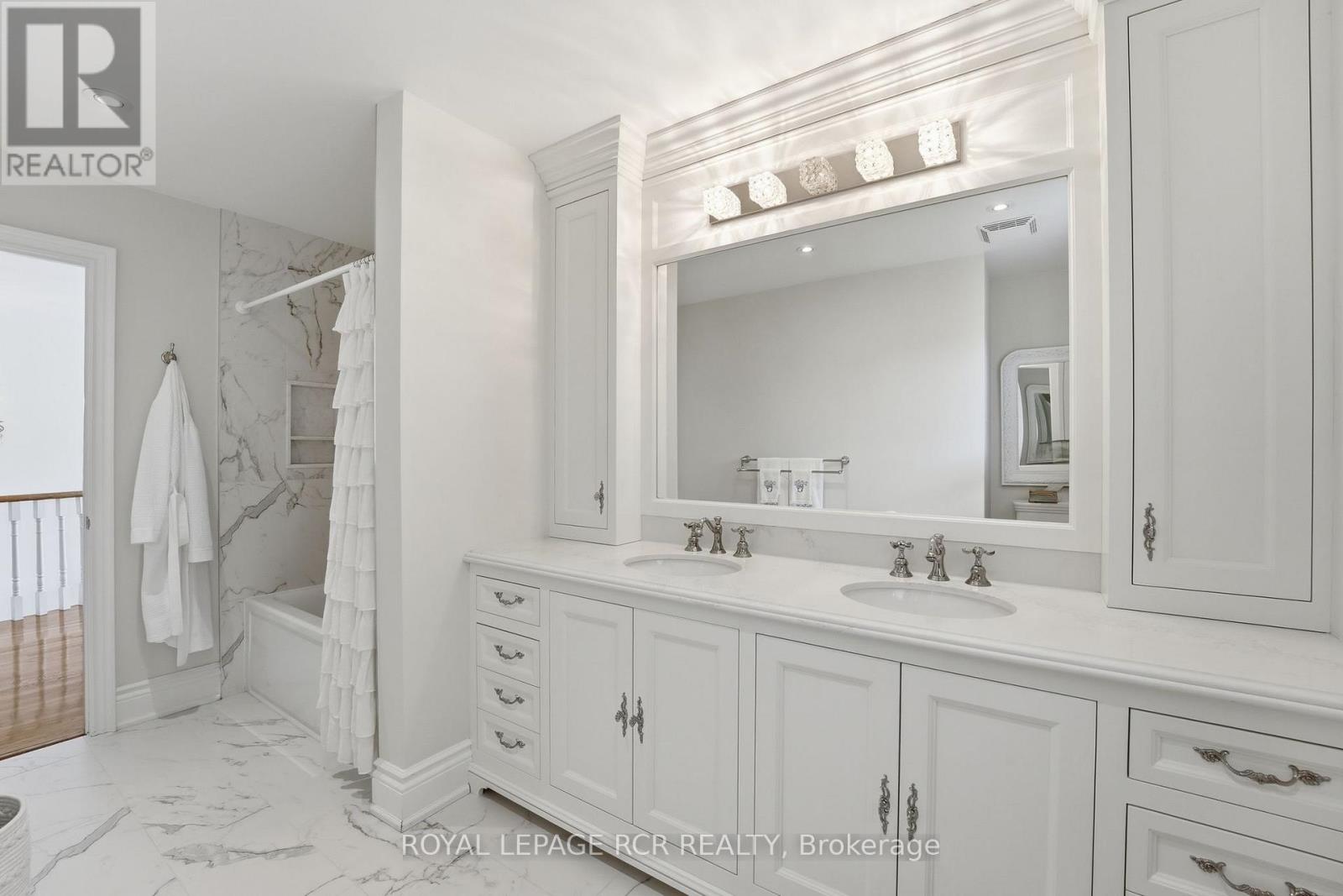 193 SHERWOOD PLACE - 27
