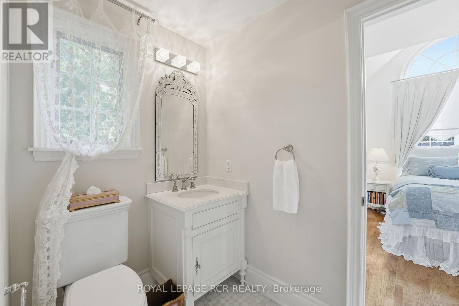 193 SHERWOOD PLACE - 34