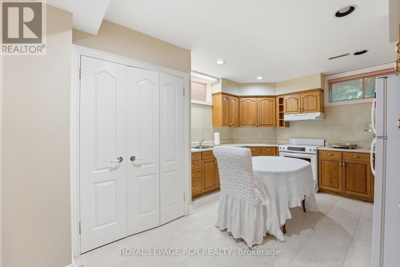 193 SHERWOOD PLACE - 38