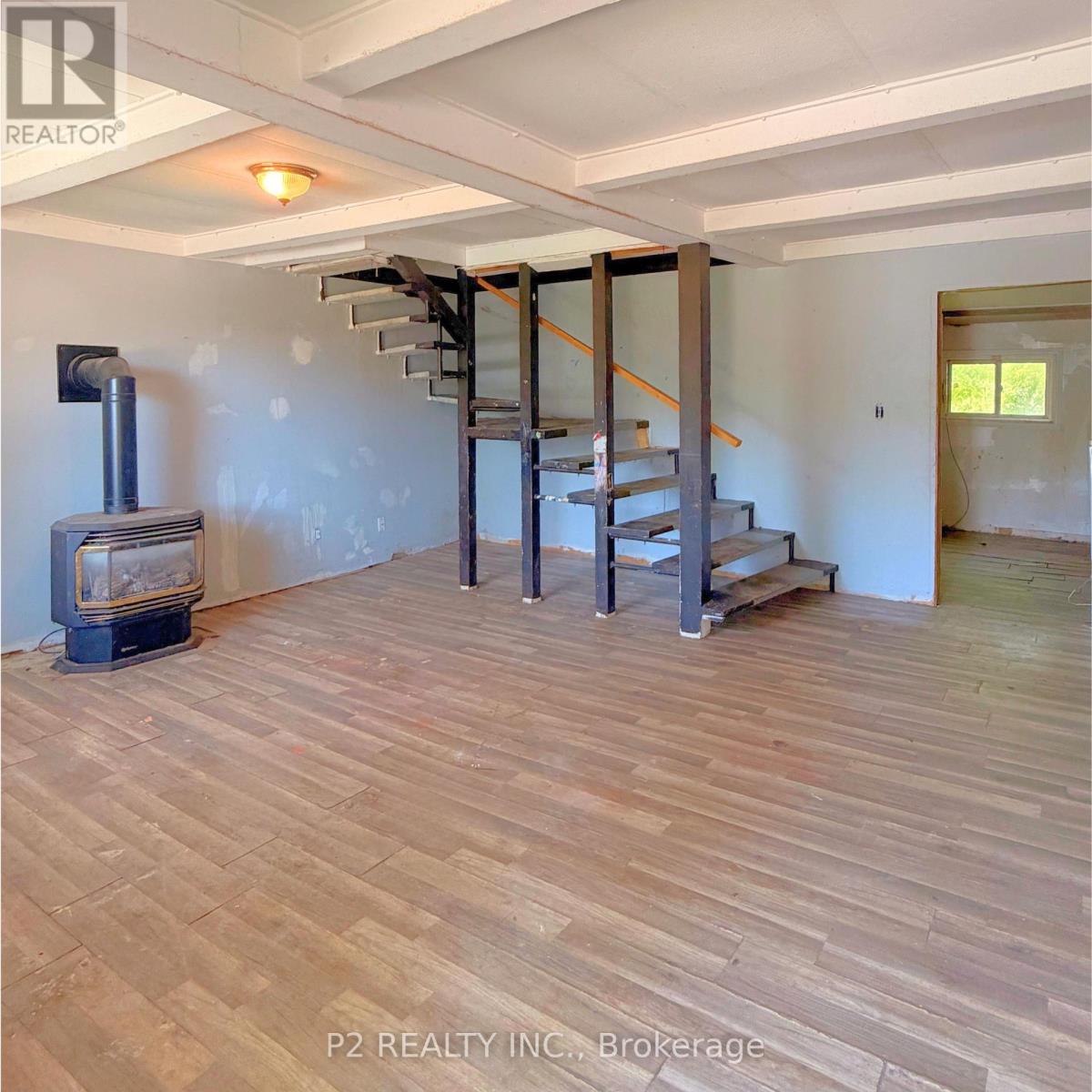 600 WEST STREET S - 4