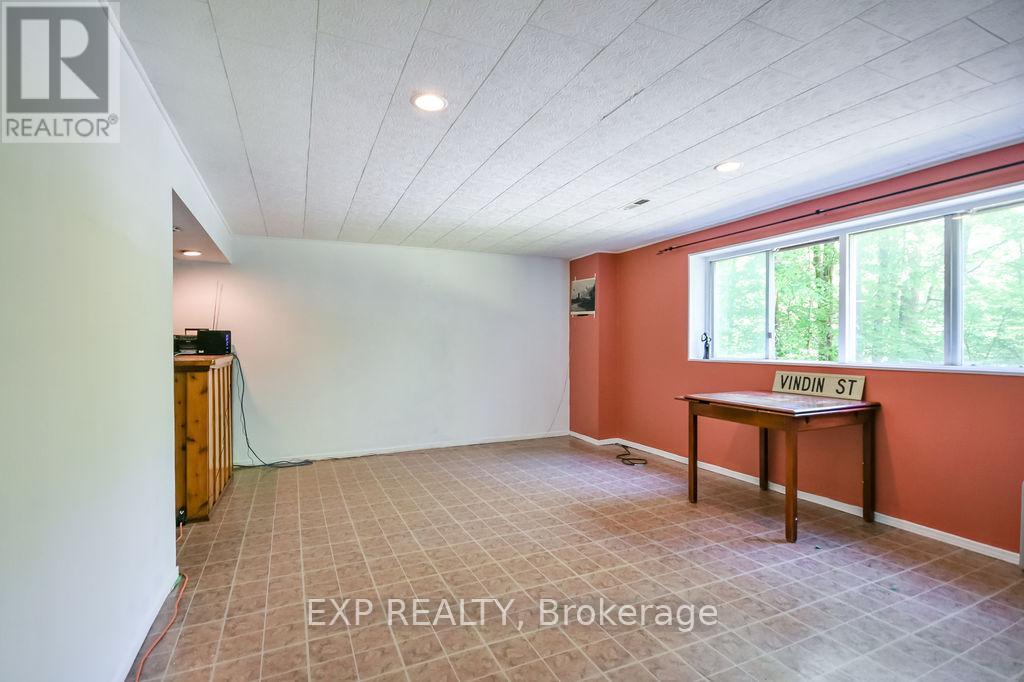 915 VINDIN STREET - 10