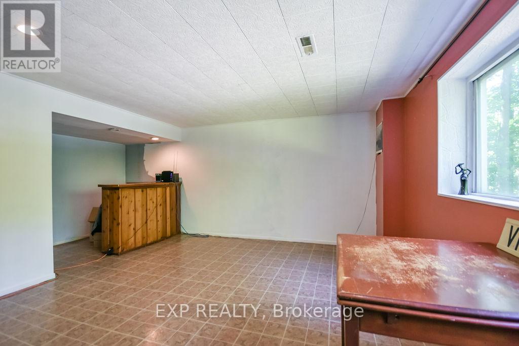 915 VINDIN STREET - 11