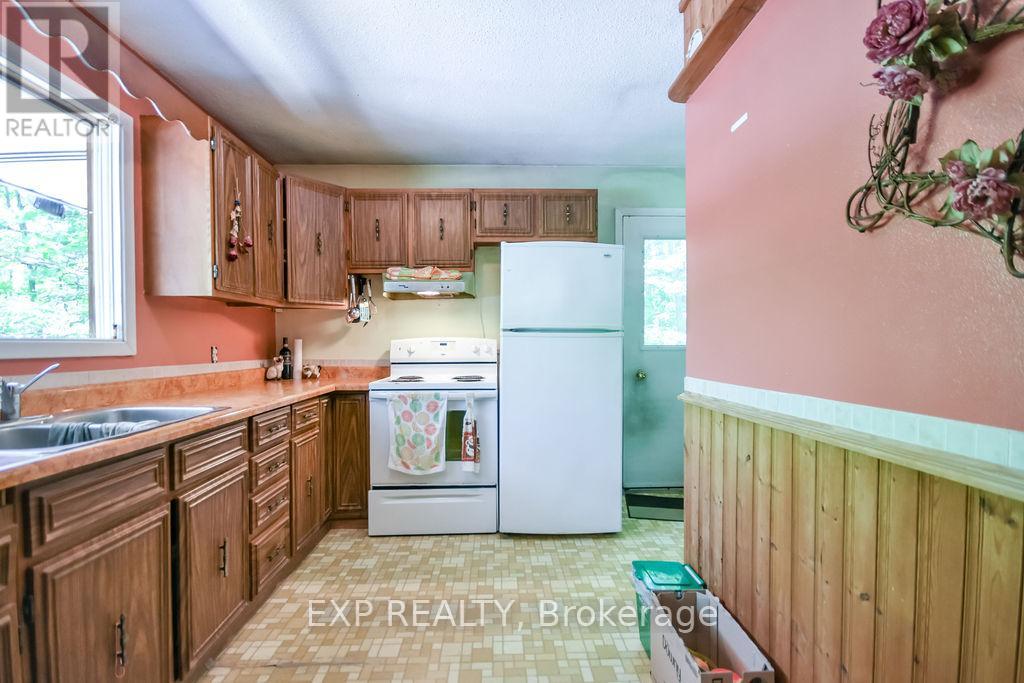 915 VINDIN STREET - 4