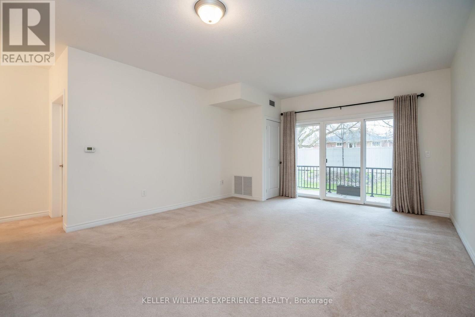 #103 19B YONGE STREET N - 12