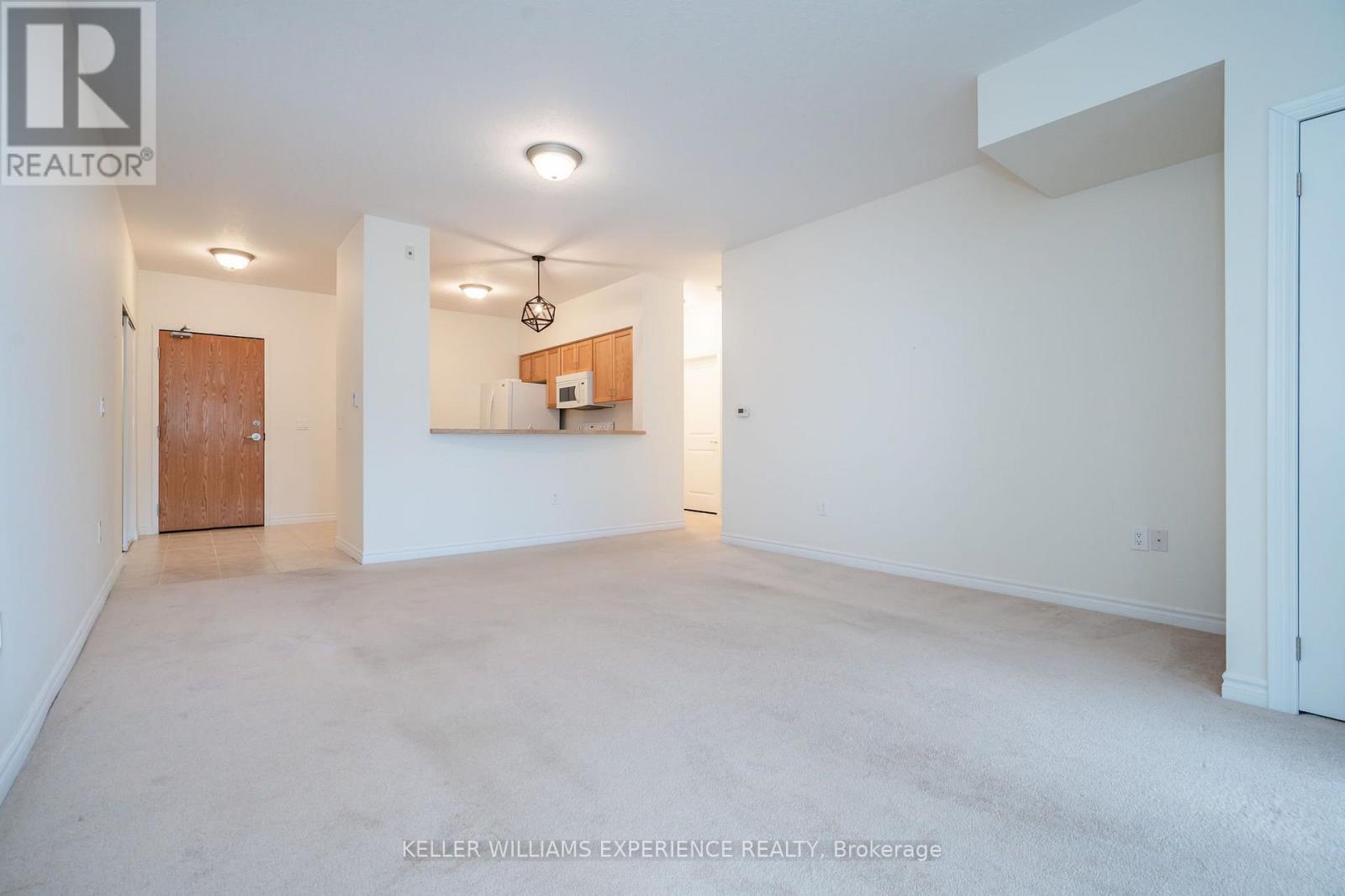#103 19B YONGE STREET N - 14