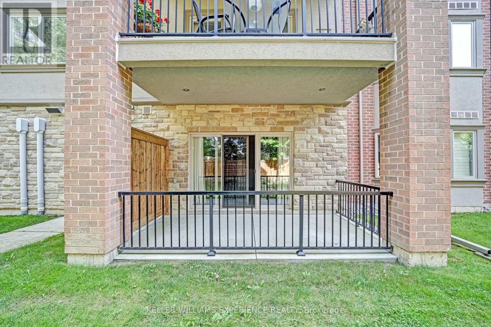 #103 19B YONGE STREET N - 27