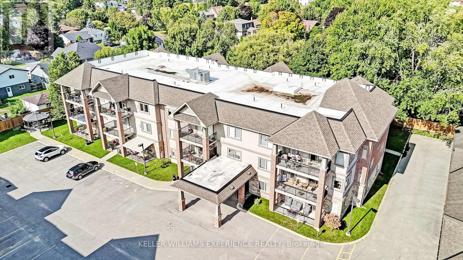 #103 19B YONGE STREET N - 36