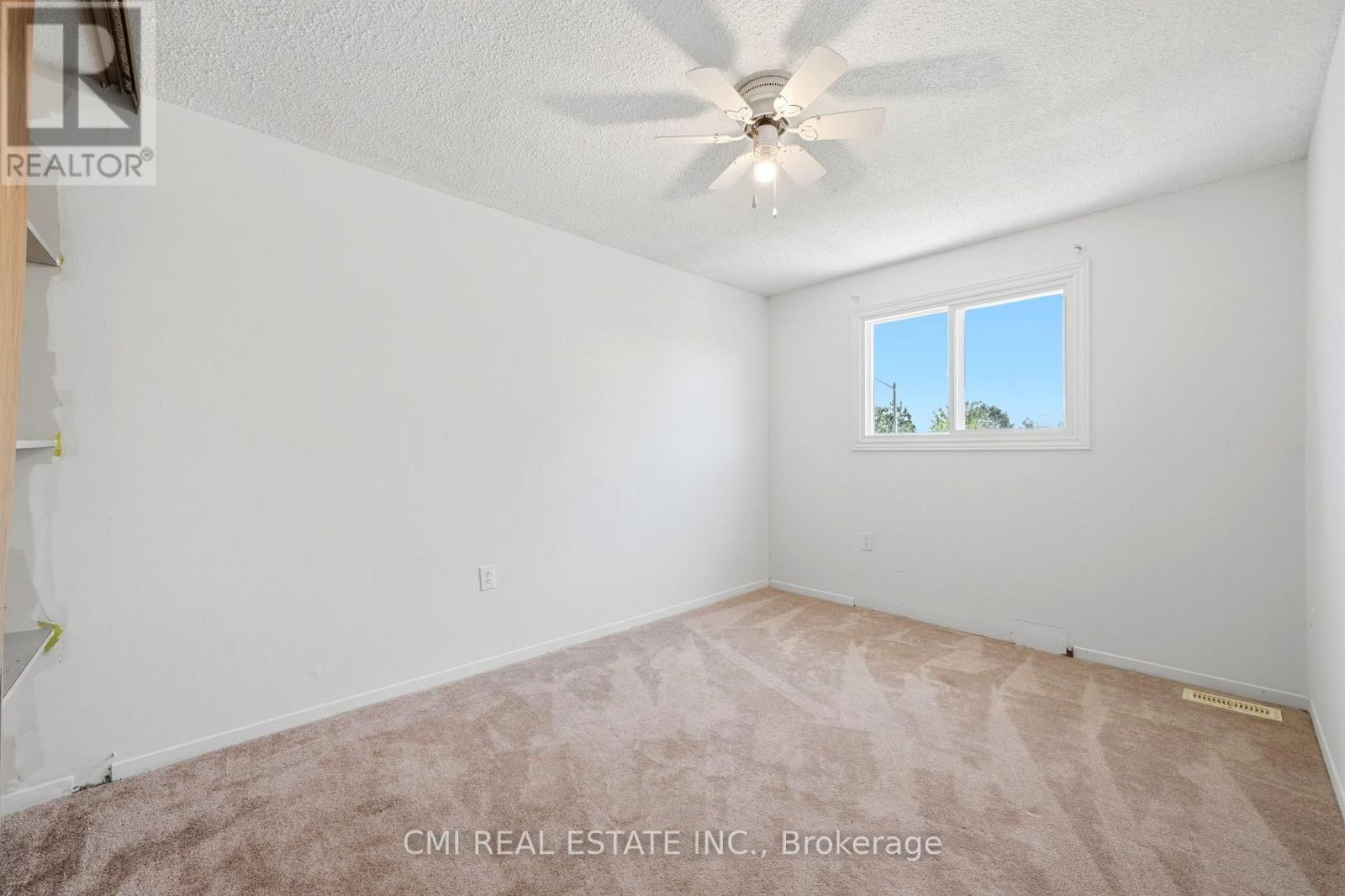 1 MCCUAIG COURT - 23