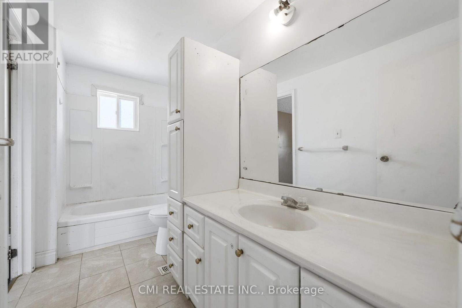 1 MCCUAIG COURT - 26