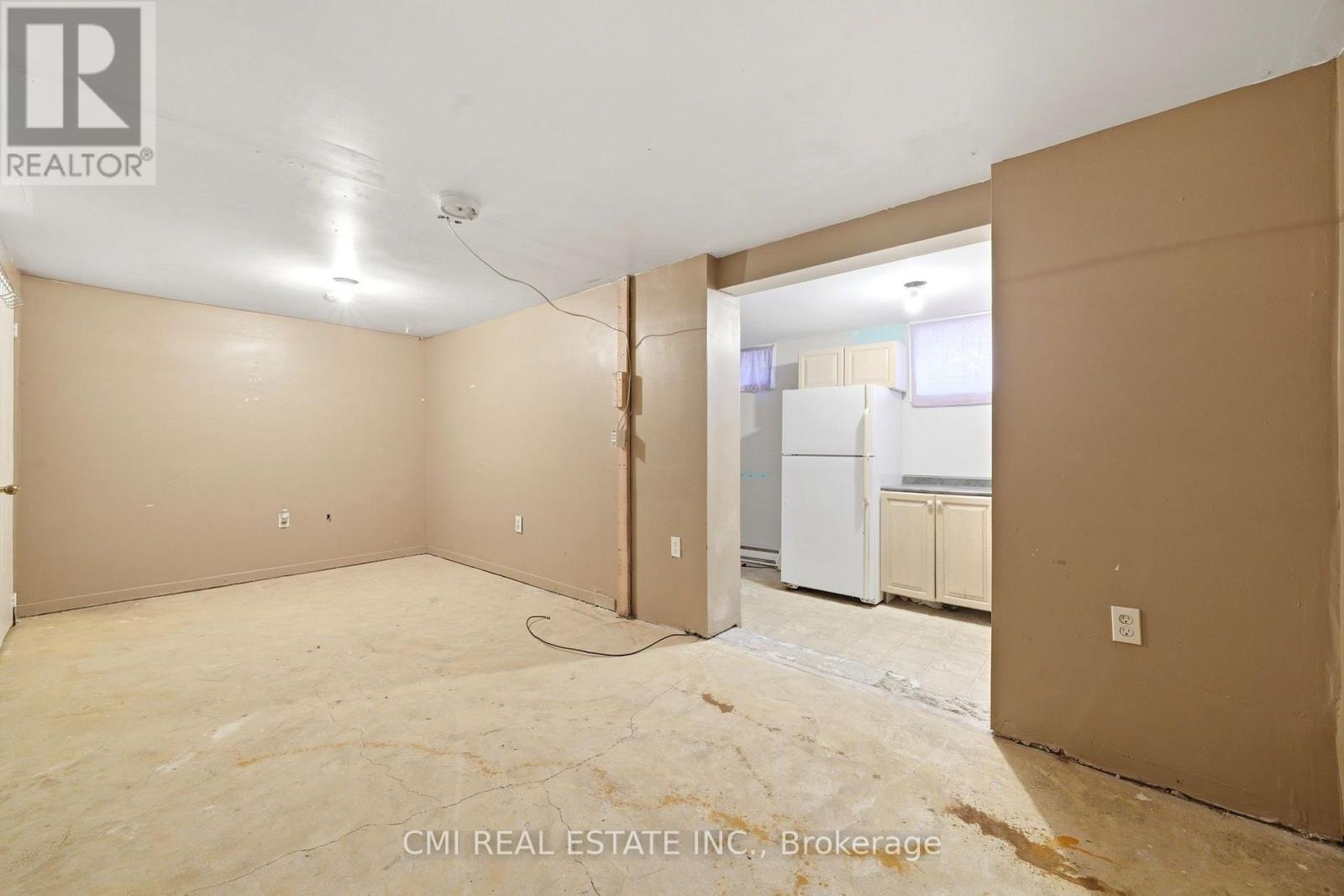 1 MCCUAIG COURT - 31