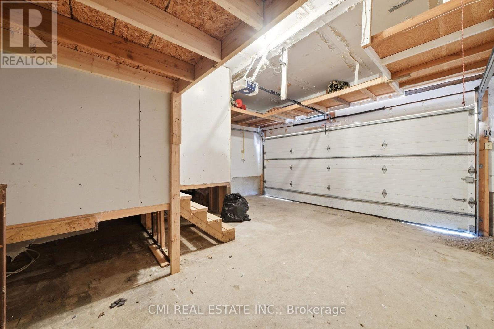 1 MCCUAIG COURT - 38