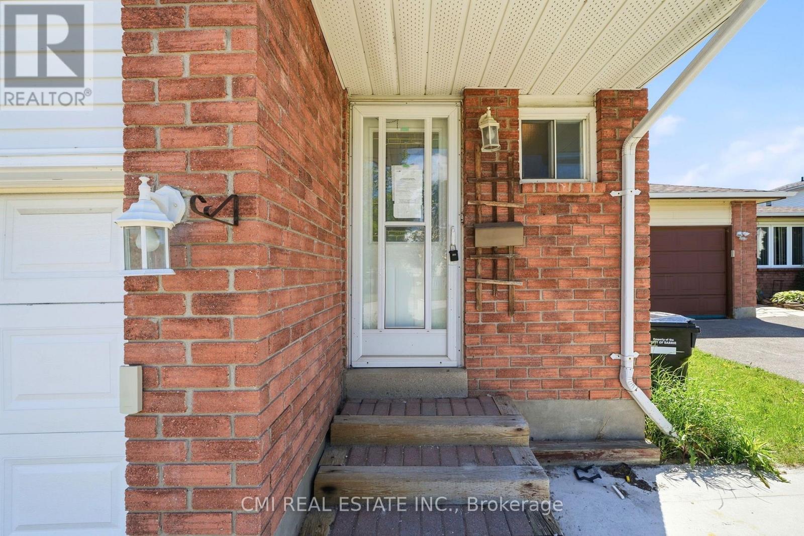 1 MCCUAIG COURT - 6
